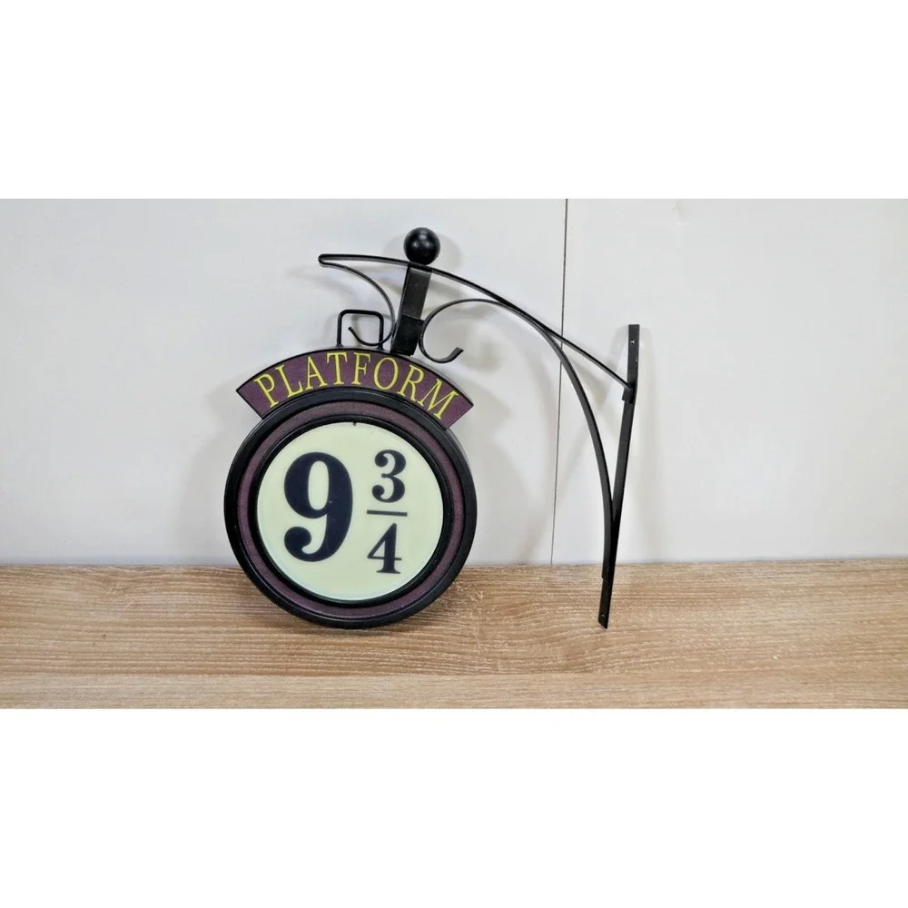Hanging 9 3/4 Night Light, Platform 9 3/4 Sign Wall Light - Used
